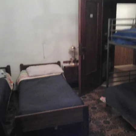 Lontani Da Casa
