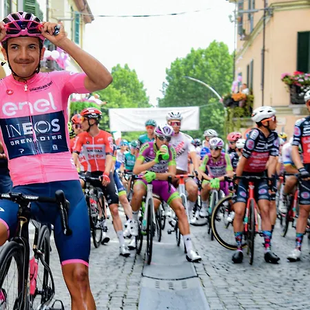 Bed & Breakfast Lontani Da Casa 3*