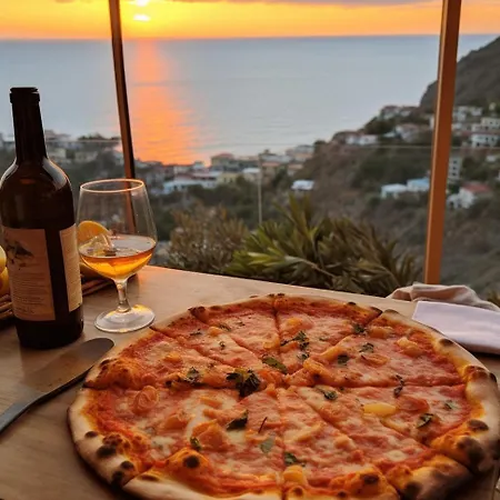 Lontani Da Casa